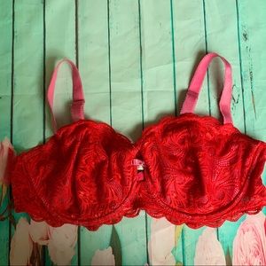 44E Lace bra